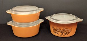 LR - Vintage Pyrex Casserole Dishes (Lot of 3)