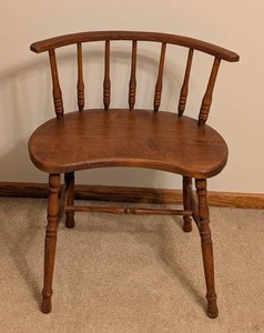 BR - Vintage Wood Chair