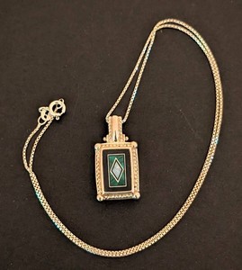 DR - Sterling Silver Necklace With Stone Pendant