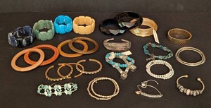 DR - Womens Fashion Bracelets Mixed Lot