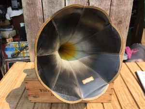 Antique BABSON BROS. - Phonograph Horn 24 x 18