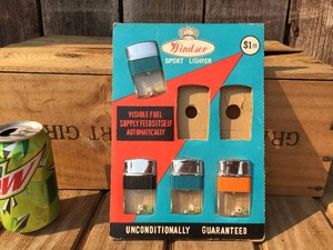 Vintage WINDSOR Sport Lighter DisplayLighters