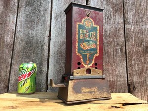 1920s COLUMBUS Model 25 - 1 Cent Matchbook Dispenser