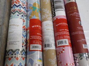 5 Rolls Gift Wrapping Paper...