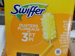 2 Swiffer 3 ft Dusters with extra d...