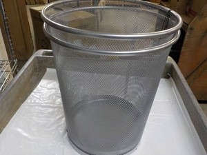 2 Pack Mesh Wire Waste Baskets...