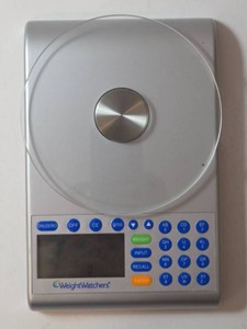 Weight Watchers Digital Electronic Food Scale.  Measures in both Grams and Ounces.