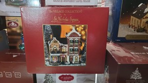 St. Nicholas Square Millies Boutique & Georgetown Apartments