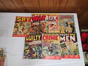 Golden Era Comic Book Grouping War, Crime, Romance
