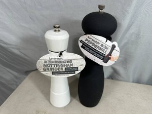 2 New Kamenstein Peppermill and Spice Grinder
