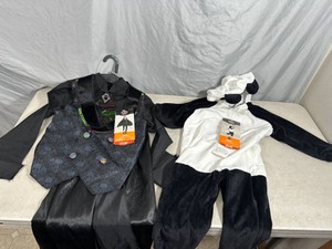 2 New Kids Halloween Costumes - Medium and 23 T