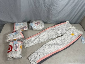 5 New Pairs of Youth Sweatpants - Size M (810)