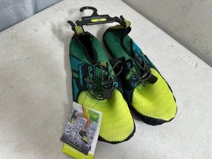 New Pair of Fit Kicks Hydro Sport Kids Water Shoes