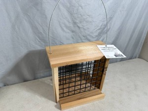 New Valley Splendor Cedar Suet Cake Bird Feeder