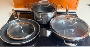 Cookware Set - HexClad 4-Piece Saucepan, Wok & Pot With Lids