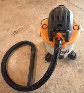 G - Wet Dry Vac - Ridgid 12 Gallon 5.0 Peak HP