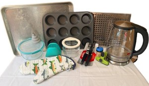 Kitchen Gadget Assortment Electric Kettle Bakeware Set