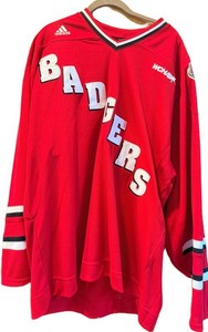 VTG RARE Adidas 2010 Hockey Classic Wisconsin Badgers Jersey Mens Size XL