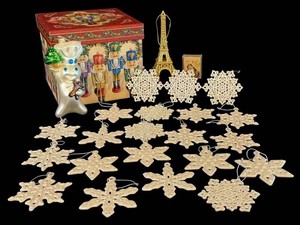 Christmas Ornament Mixed Lot Pillsbury Chef, Snowflakes & More 22 Pieces