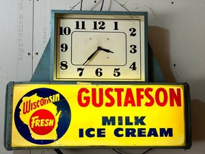 Vintage 1950s Gustafson Milk & Ice Cream Lighted Sign Clock