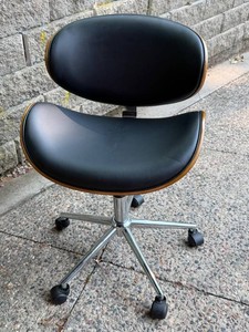 Armen Living Daphne Mid Century Modern Style Swivel Office Chair