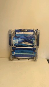 NEW TOMMY BAHAMA BACKPACK BEACH CHAIR