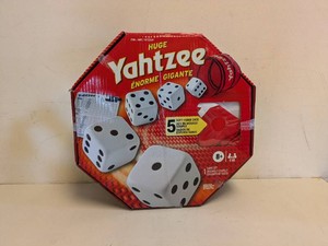 HUGE YAHTZEE GAME