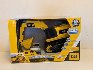 CAT REMOTE CONTROLLED MASSIVE MOVER STEEL EXCAVATOR