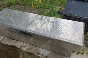 DELTA CHAMP DIAMOND PLATED TRUCK BED TOOL BOX