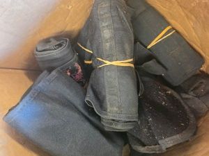 BOX OF MISC BACKKNEE BRACES
