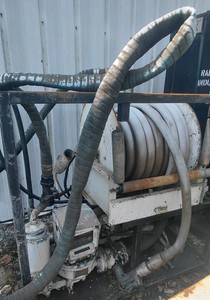 STEEL FRAMED OIL PUMP WITH HOSE