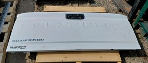 NEW CHEVY SILVERADO WHITE TRAIL GATE