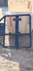 4 METAL BASES FOR BULK FLUID TANKS
