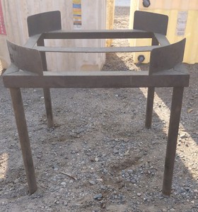 TALL STEEL FRAME USED FOR BULK FLUID CONTAINERS