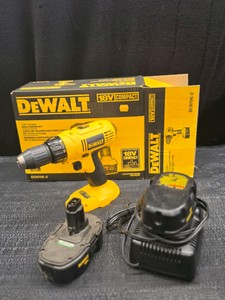 DEWALT 12  DRILL DRIVER WITH CHARGER AND 2 BATTERIES
