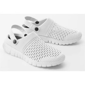 Size 8 Womens Ultra Comfort Knit Shoe