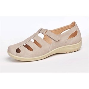Size 8 Wide Fran Fisher Casual Shoe