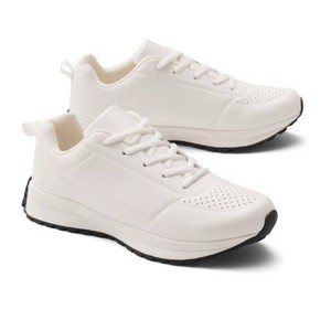 Size 7 wide Womens Sadie Sneaker