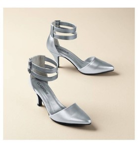Size 10 Wide Camlo Pump with Double Ankle Strap