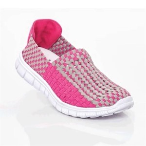 Size 9 Tori Casual Slip-On Shoe