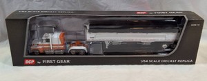 DCP First Gear Ford LTL-9000 & Wilson Pacesetter Grain Trailer  164 Scale Die-Cast w Box