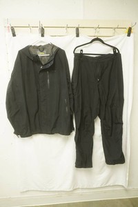 Cabelas Rain Gear 2XL (like new condition)