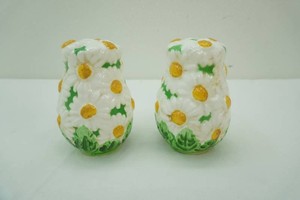 vintage Lefton Daisytime salt and pepper shaker set