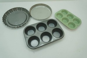 muffin and cake tins