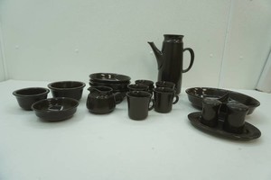 brown glazed stoneware dish set