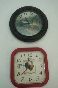 2 wall clocks 10 diameter