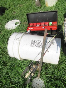 Metal Simmonds toolbox with assorte...