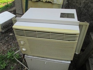 Kenmore window air conditioner unt...