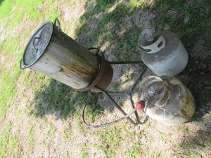 Propane Turkey fryer with 2-20lb pr...