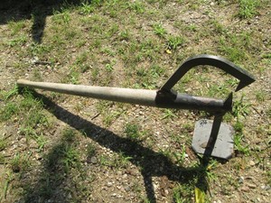 Log cutting caddy with foot plate...
